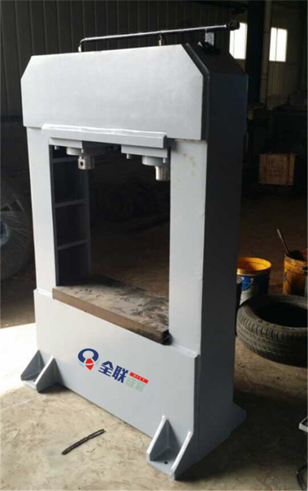 龍(long)門液壓(yā)機 龍門液(yè)壓機