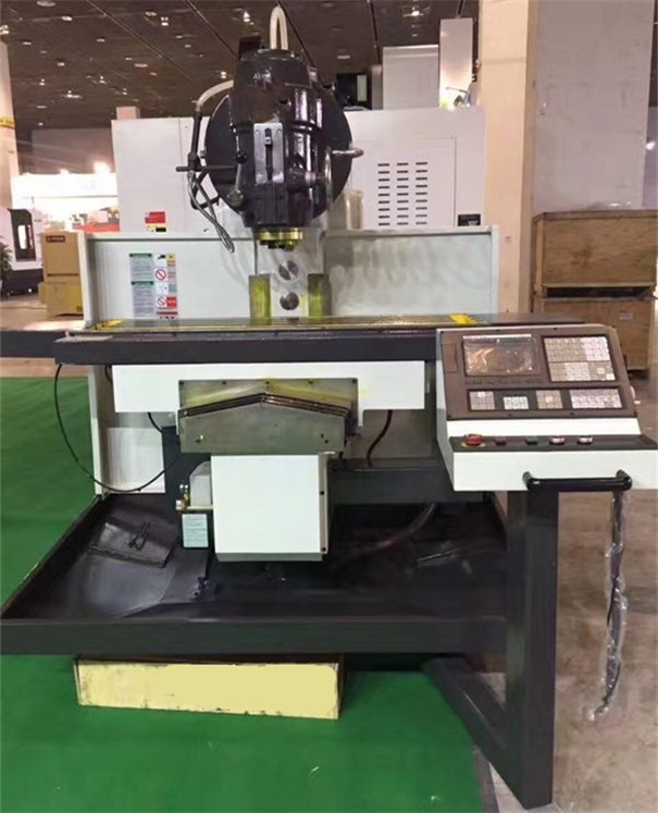 數控銑(xǐ)床 數控銑(xǐ)床