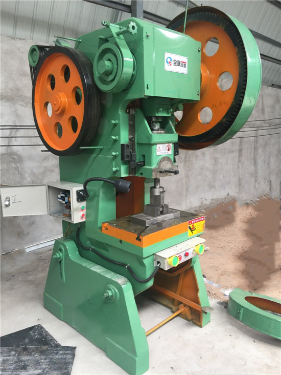 可(kě)傾式壓力機 可(ke)傾式壓力機