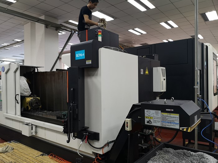 數控機(jī)床 數控機(ji)床