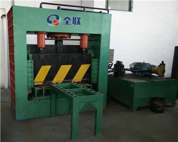 液壓(yā)龍門剪切機(ji)