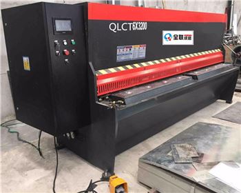 剪闆機(ji) 剪闆機