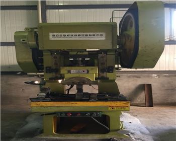 沖床 沖(chong)床